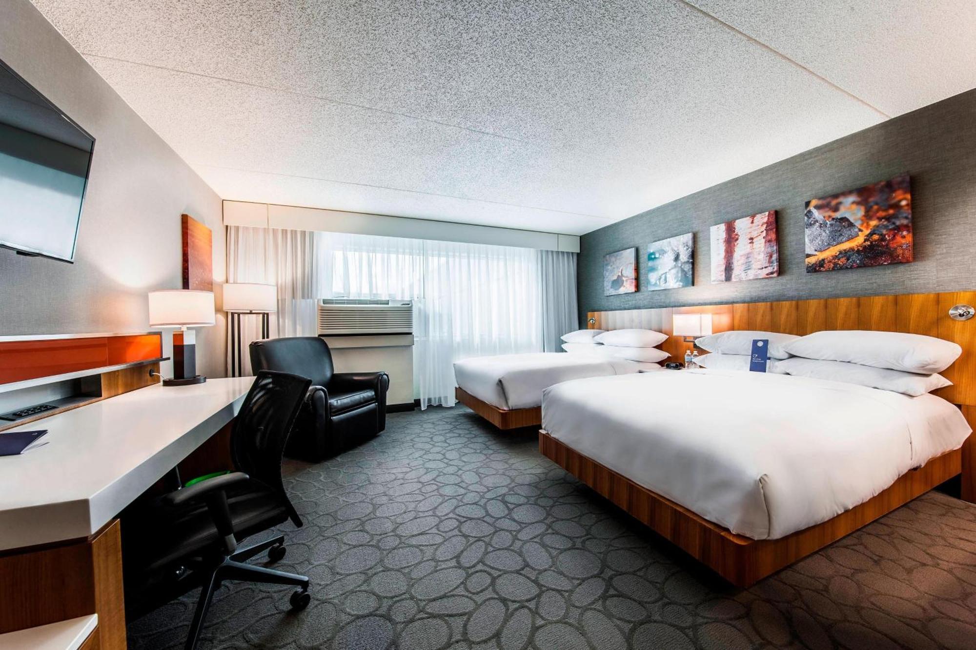 Delta By Marriott Hotel 3*