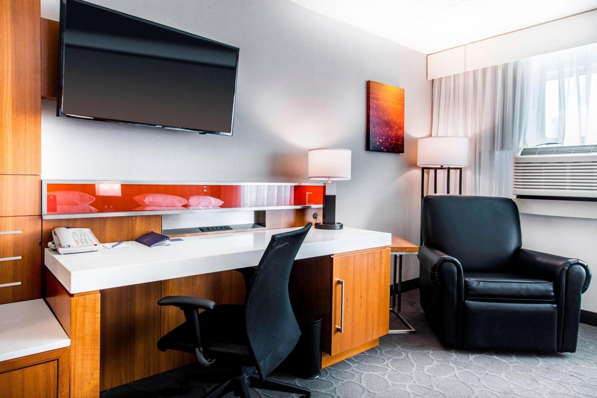 Delta By Marriott Hotel 3*