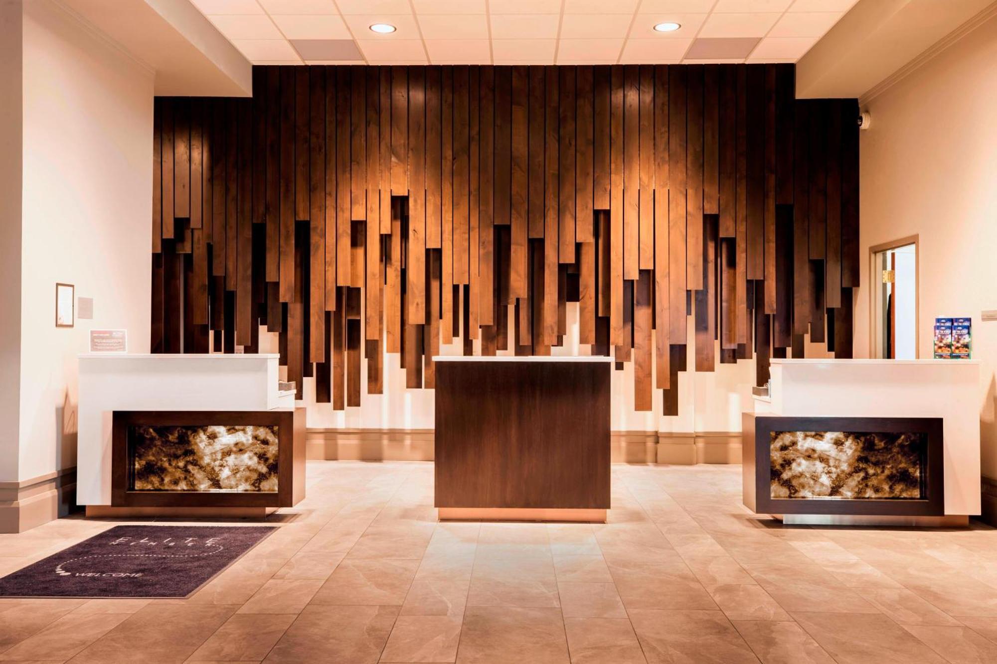 Delta By Marriott Hotel 3*